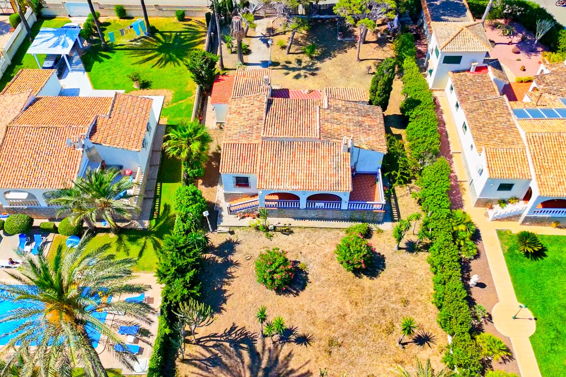 Resale - Villa -
ORIHUELA COSTA - Playa Flamenca
