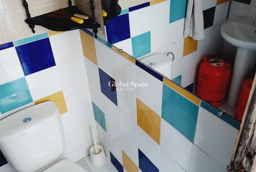 Resale - VILLA -
ORIHUELA COSTA - Punta Prima