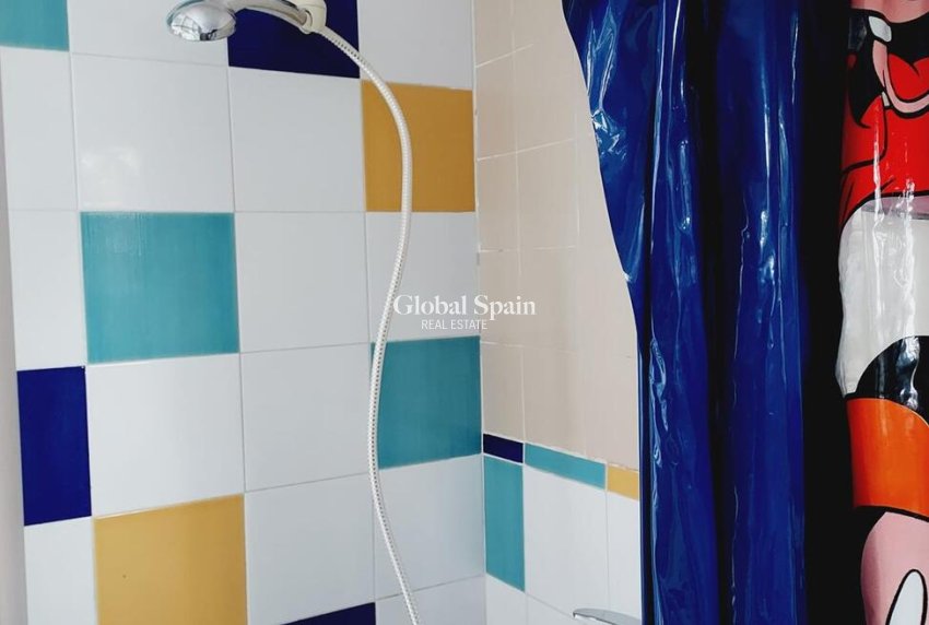 Resale - VILLA -
ORIHUELA COSTA - Punta Prima