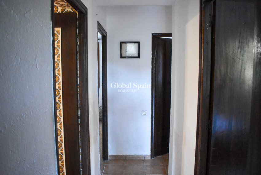 Resale - VILLA -
ORIHUELA COSTA - Punta Prima