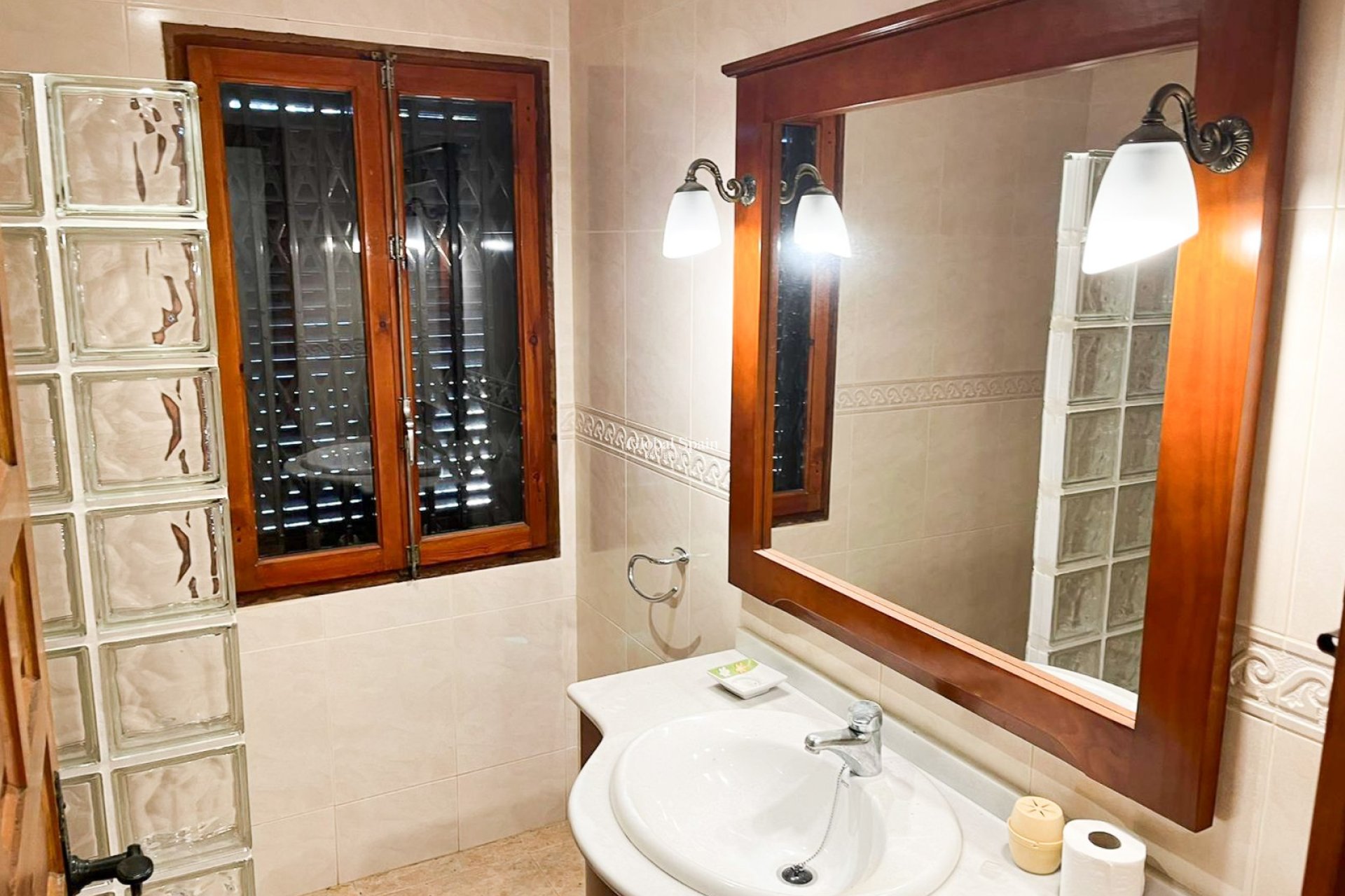 Resale - VILLA -
ORIHUELA COSTA - Punta Prima