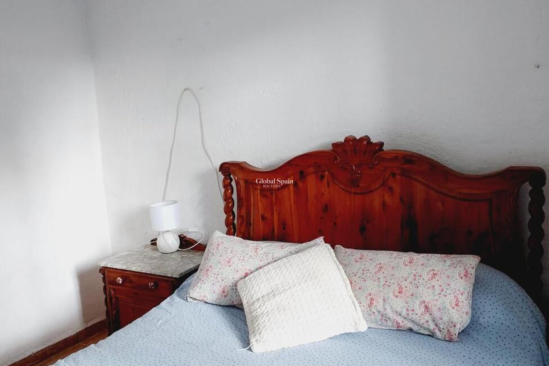 Resale - VILLA -
ORIHUELA COSTA - Punta Prima