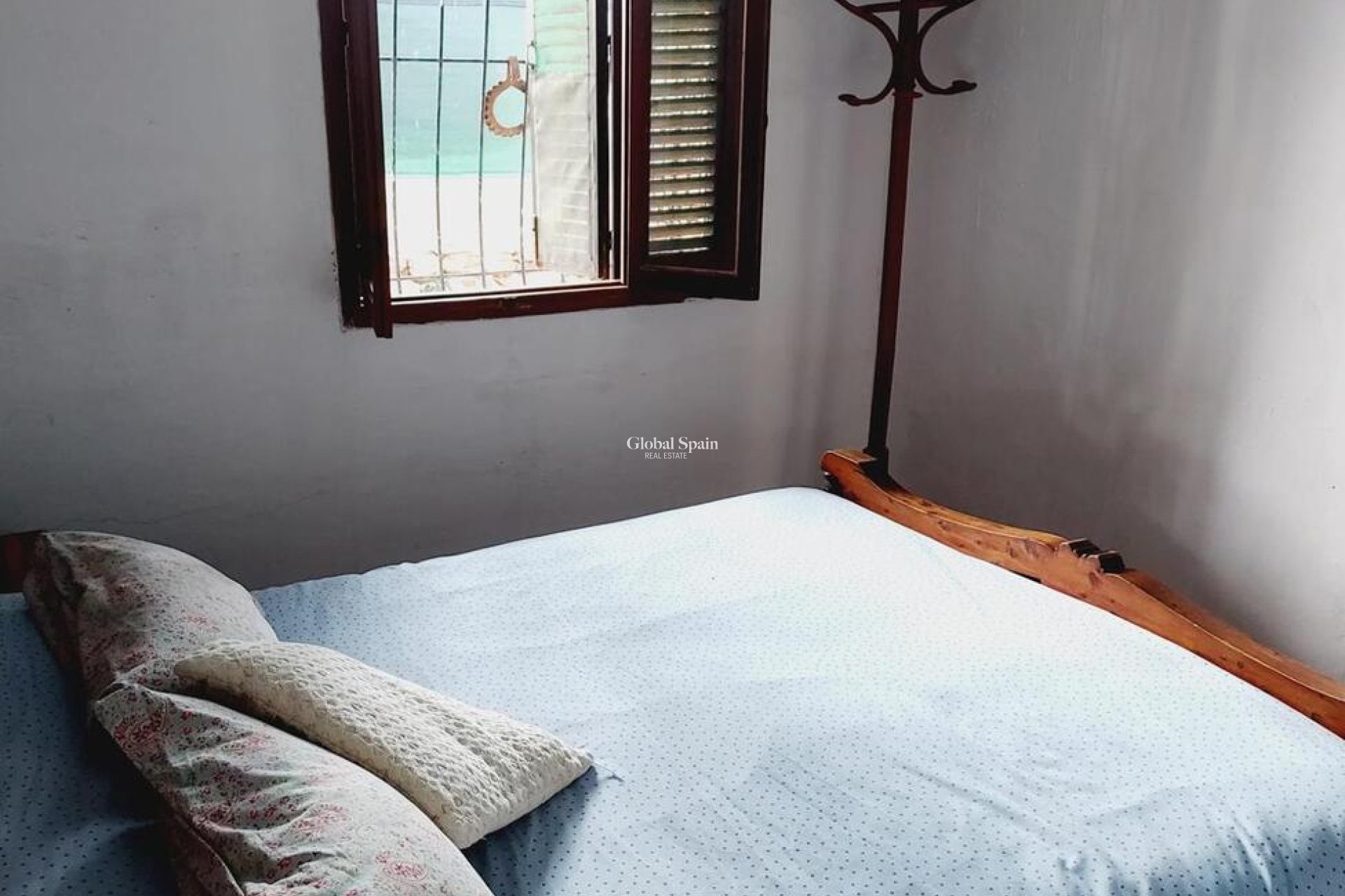 Resale - VILLA -
ORIHUELA COSTA - Punta Prima
