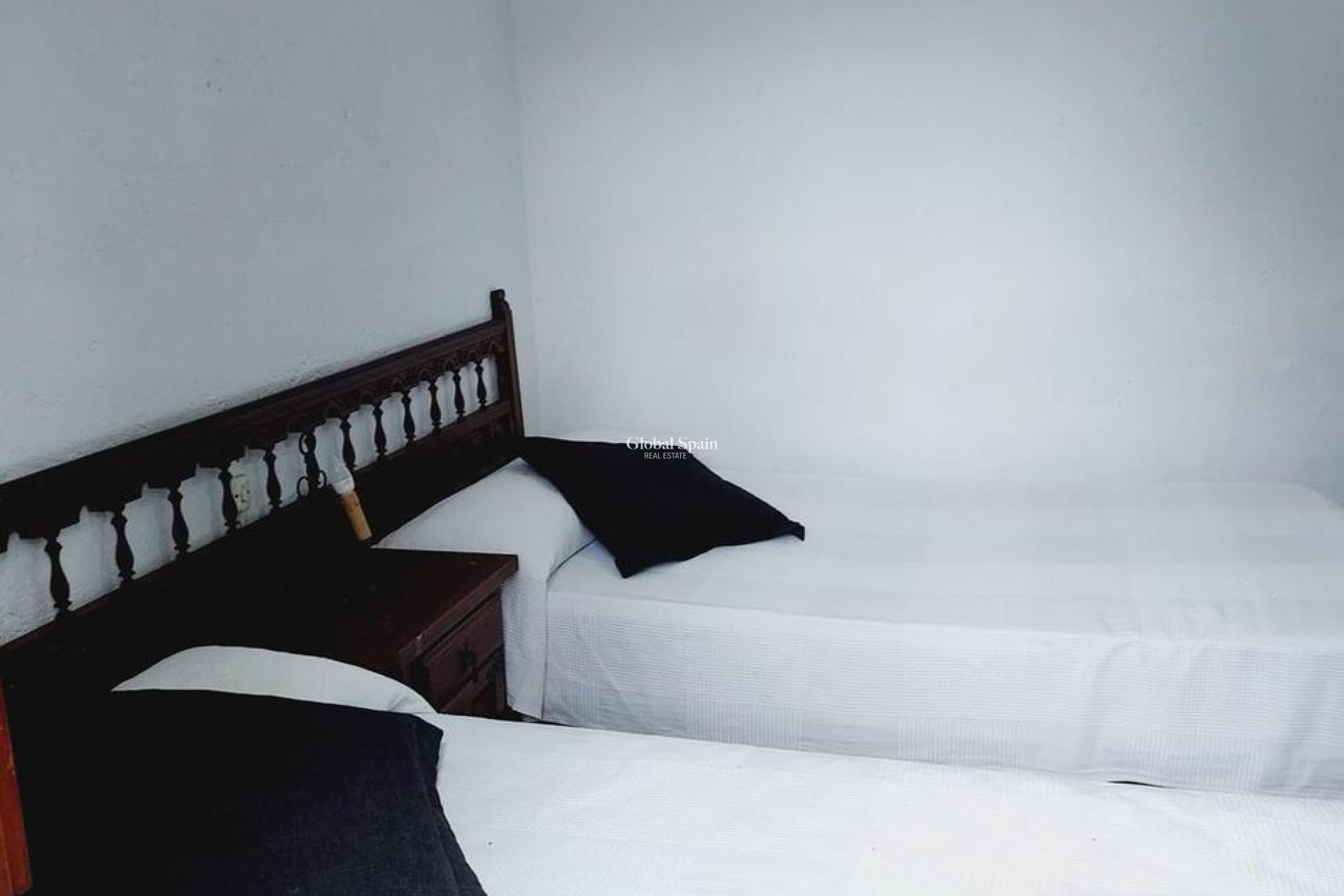 Resale - VILLA -
ORIHUELA COSTA - Punta Prima