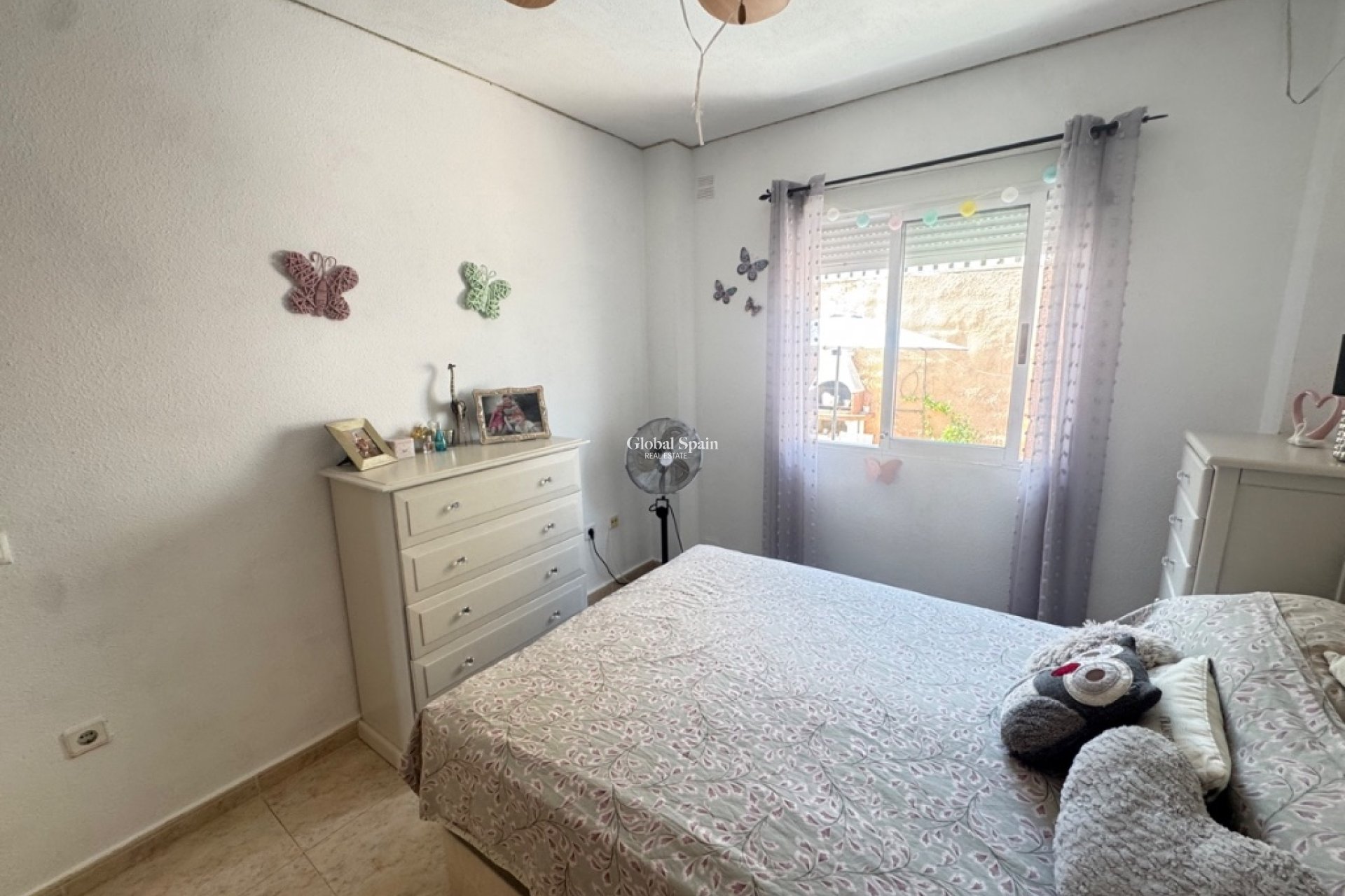 Resale - Villa -
ORIHUELA COSTA - VILLAMARTÍN