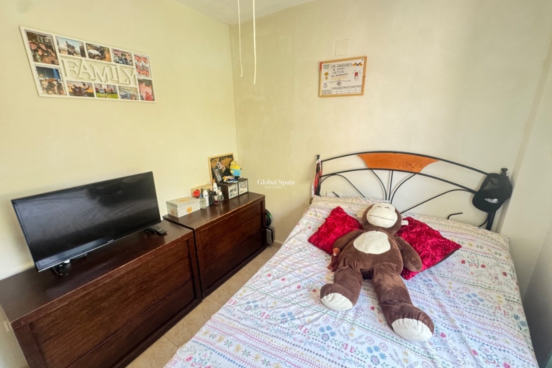 Resale - Villa -
ORIHUELA COSTA - VILLAMARTÍN