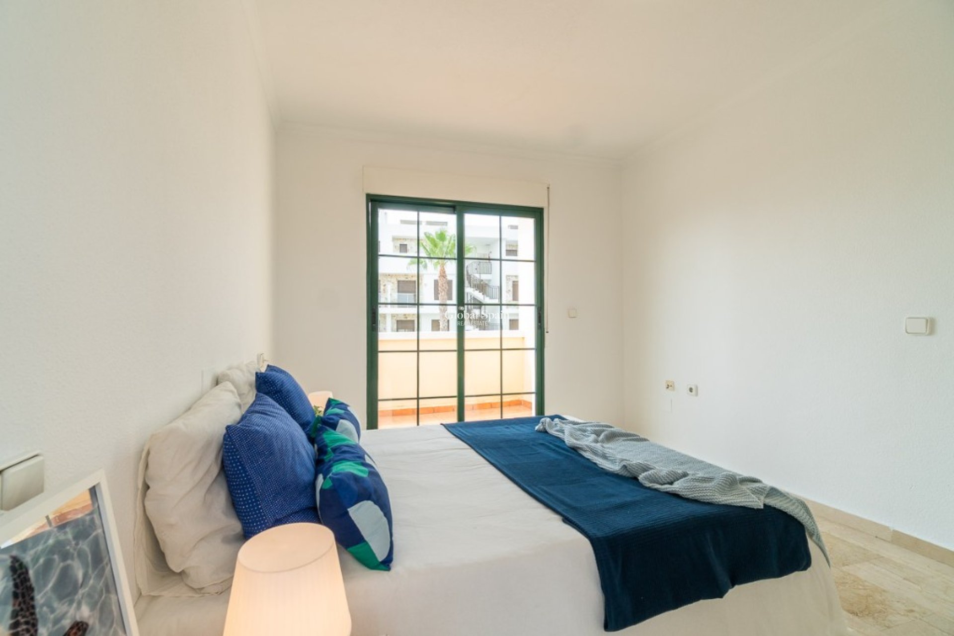 Resale - Villa -
ORIHUELA COSTA - VILLAMARTÍN