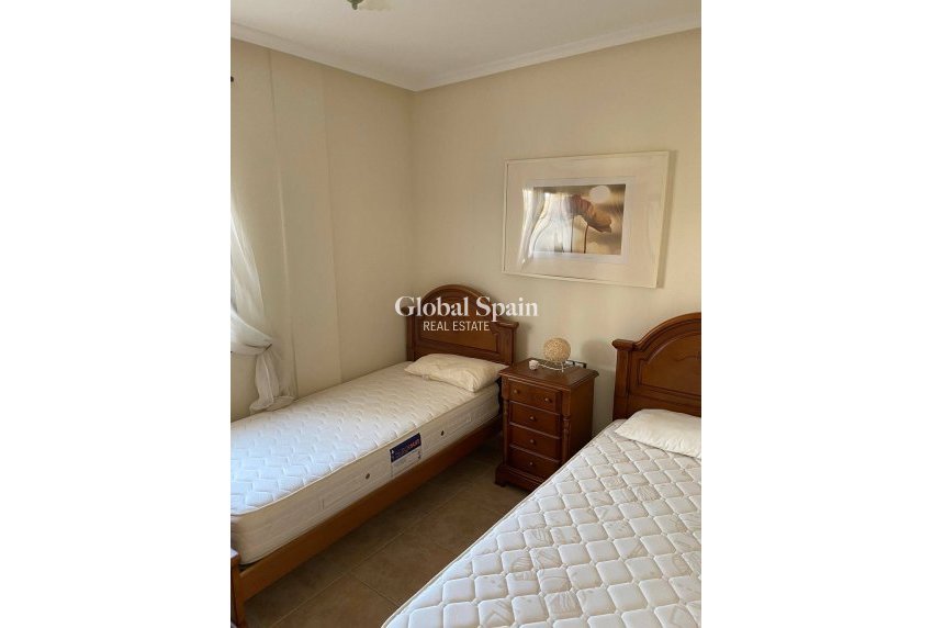 Resale - VILLA -
ORIHUELA COSTA - VILLAMARTÍN