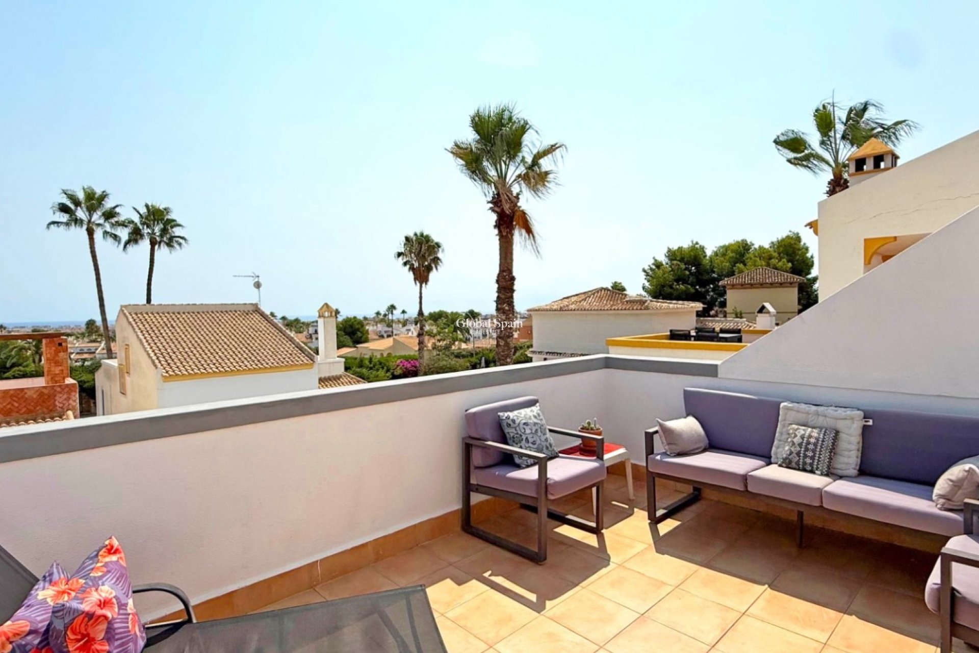 Resale - VILLA -
ORIHUELA COSTA - VILLAMARTÍN