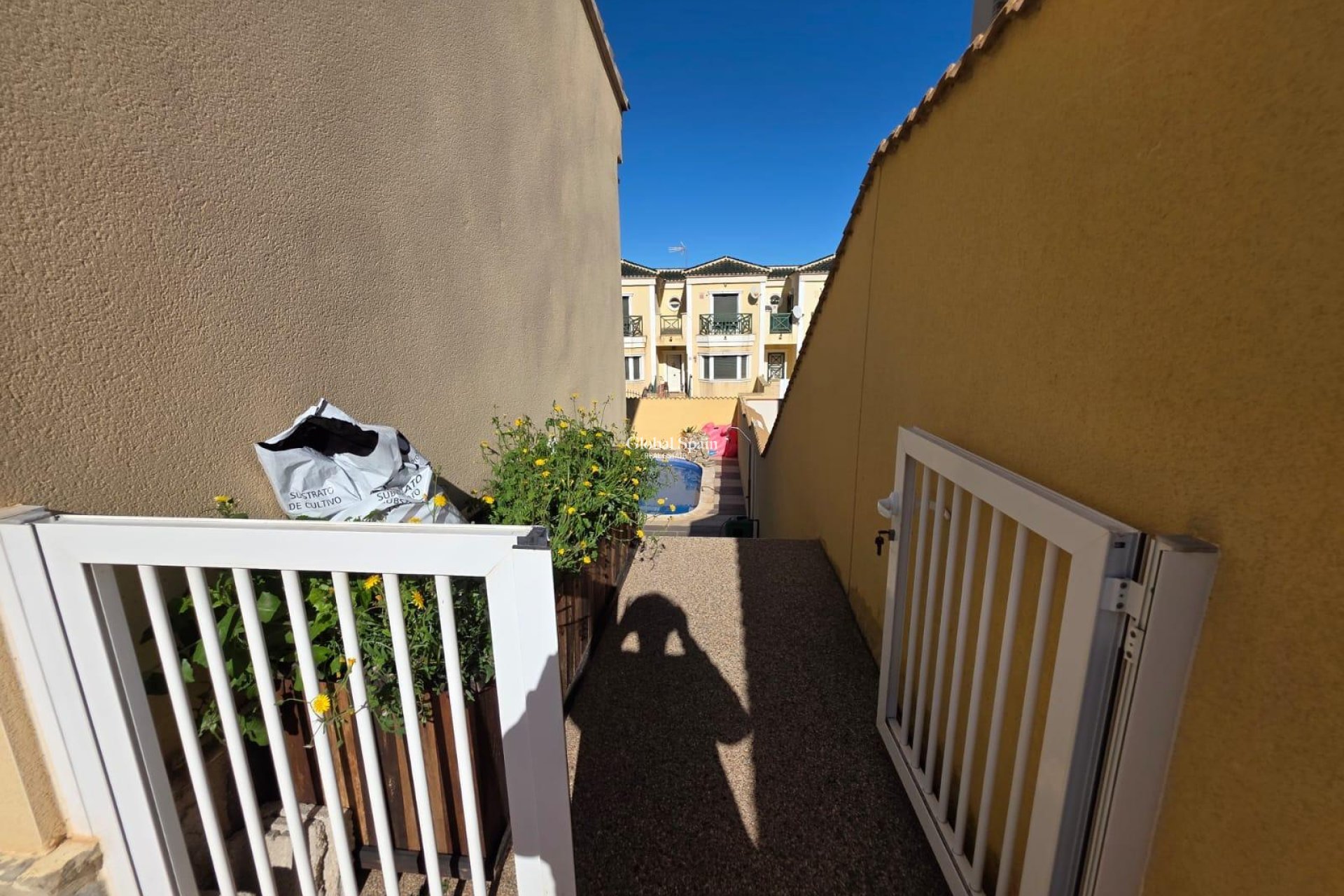 Resale - VILLA -
ORIHUELA COSTA - VILLAMARTÍN