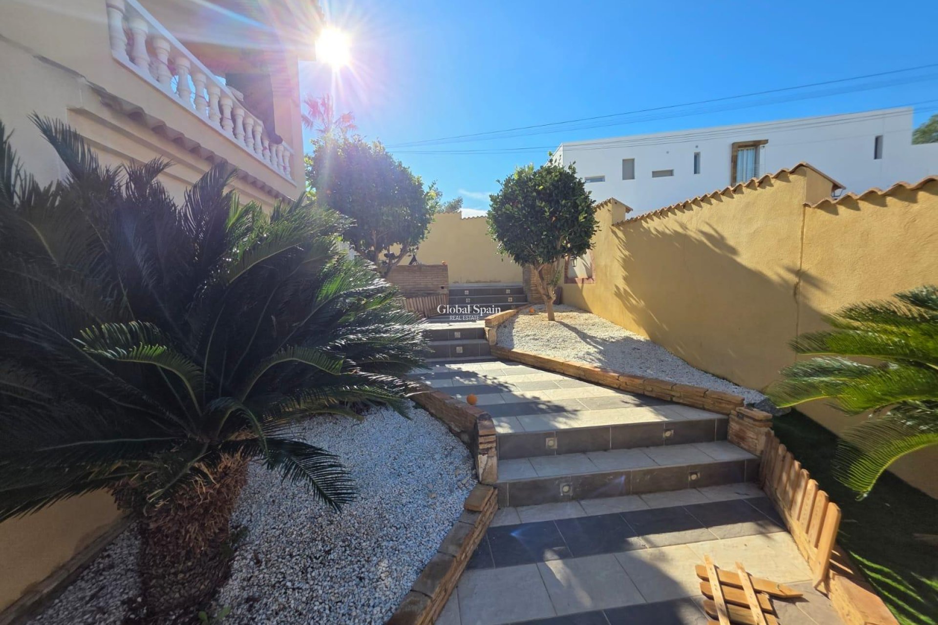 Resale - VILLA -
ORIHUELA COSTA - VILLAMARTÍN