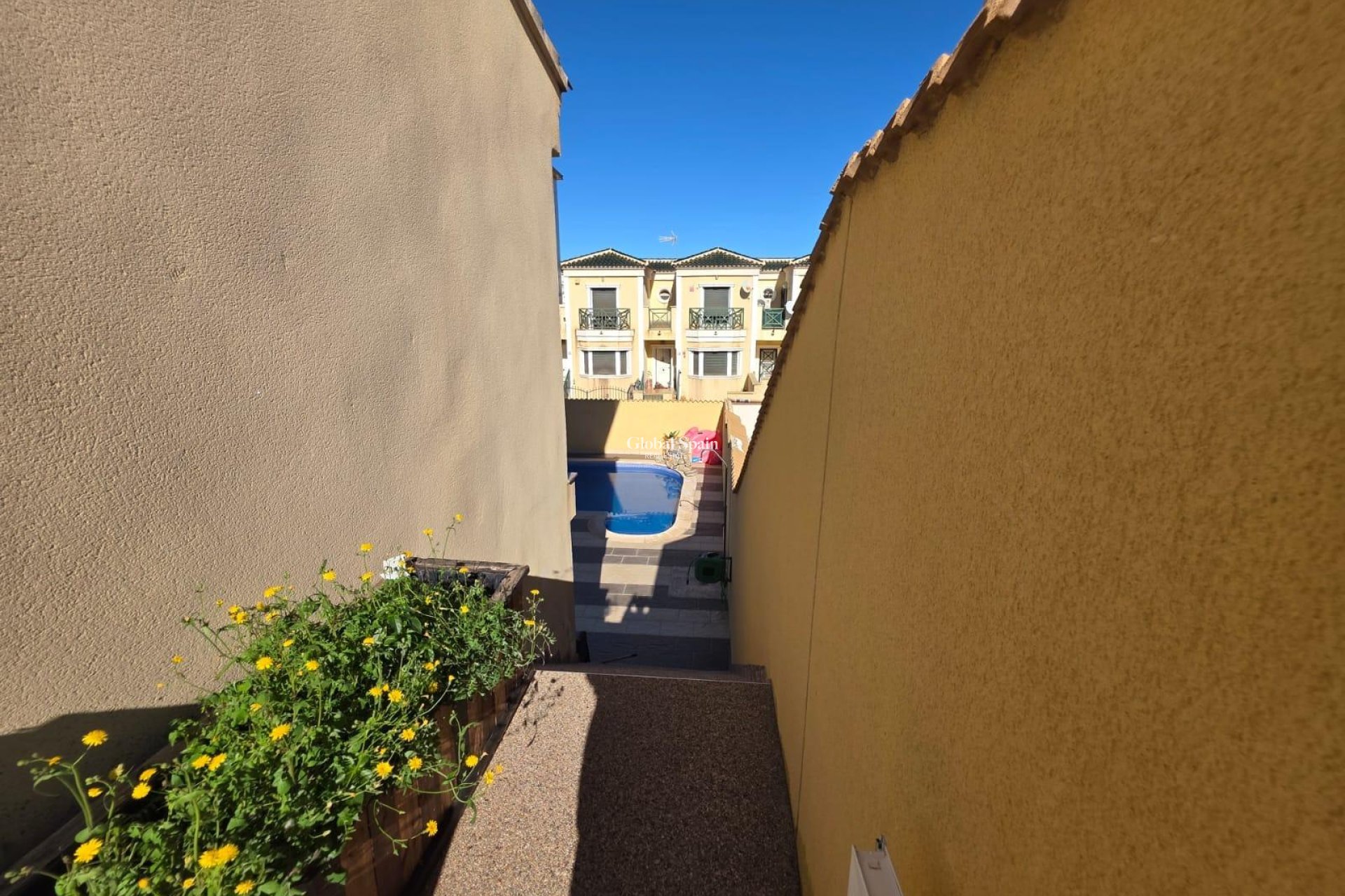 Resale - VILLA -
ORIHUELA COSTA - VILLAMARTÍN