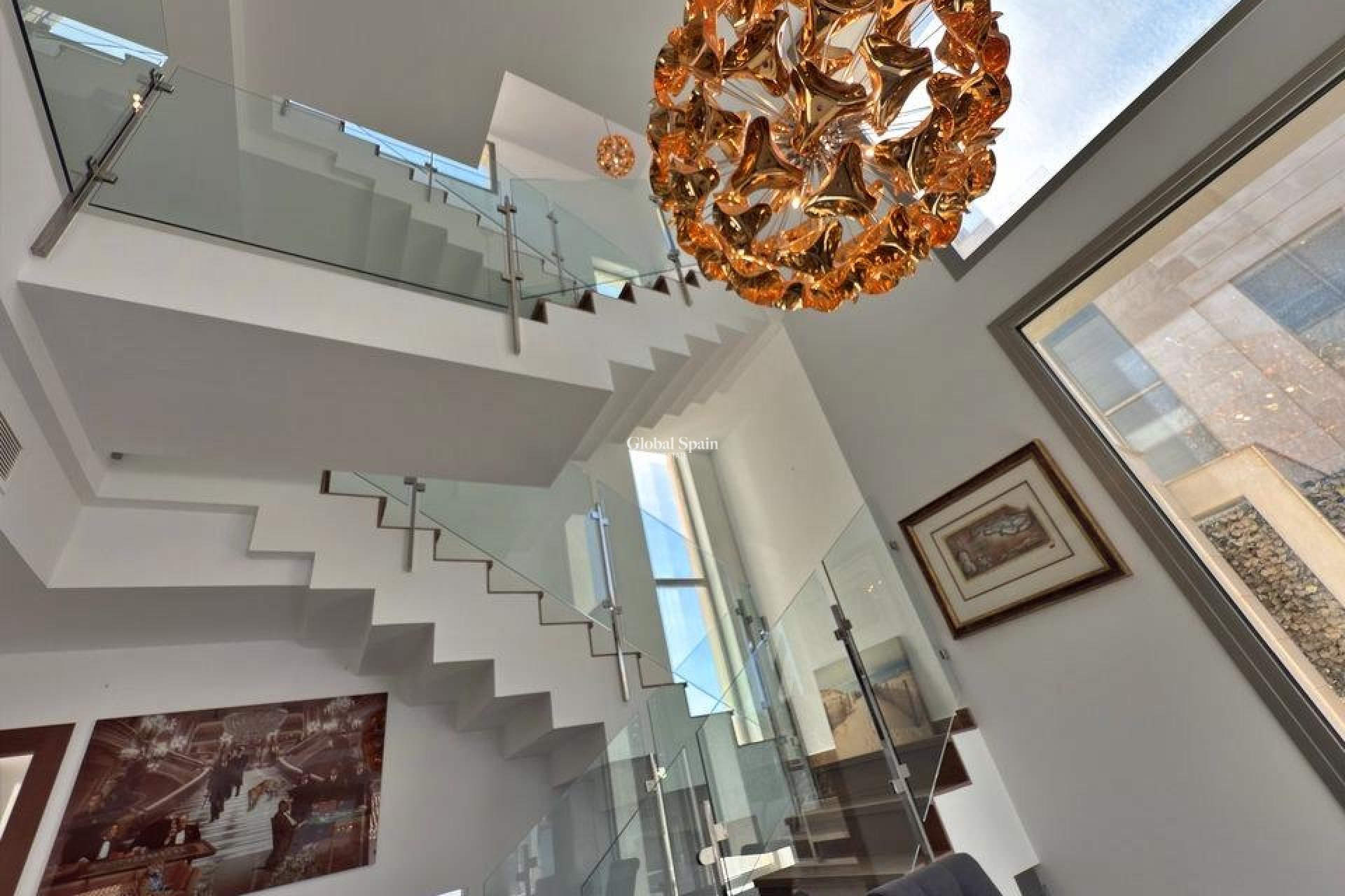 Resale - VILLA -
ORIHUELA COSTA - VILLAMARTÍN