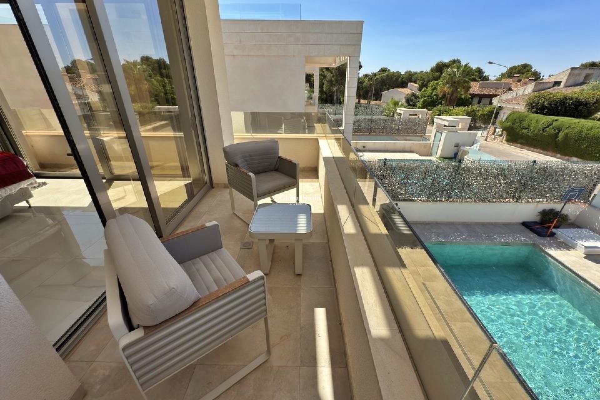 Resale - VILLA -
ORIHUELA COSTA - VILLAMARTÍN