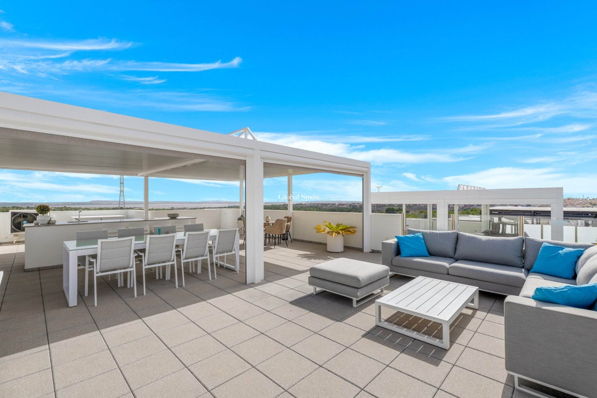 Resale - VILLA -
ORIHUELA COSTA - VILLAMARTÍN