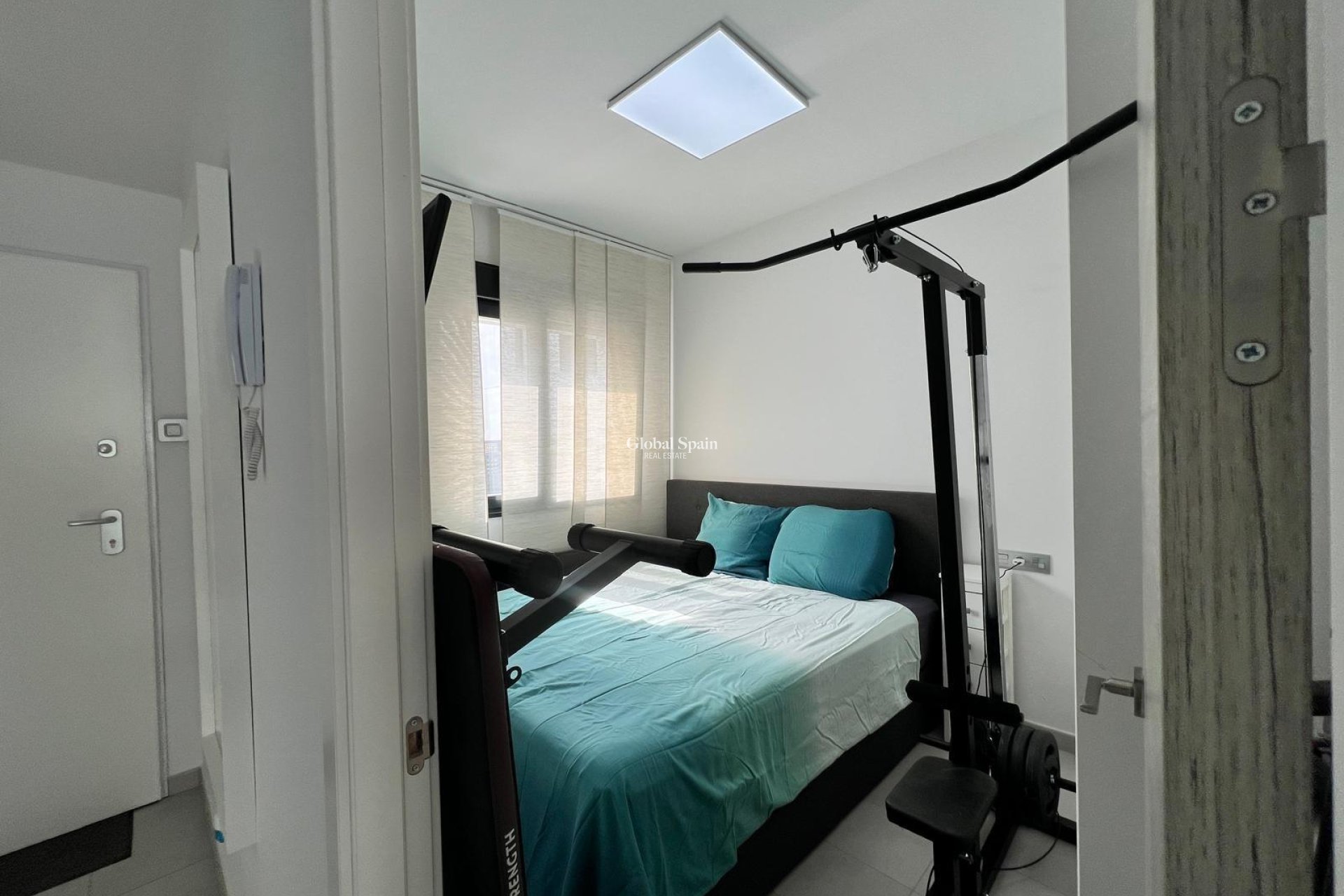 Resale - VILLA -
ORIHUELA COSTA - VILLAMARTÍN