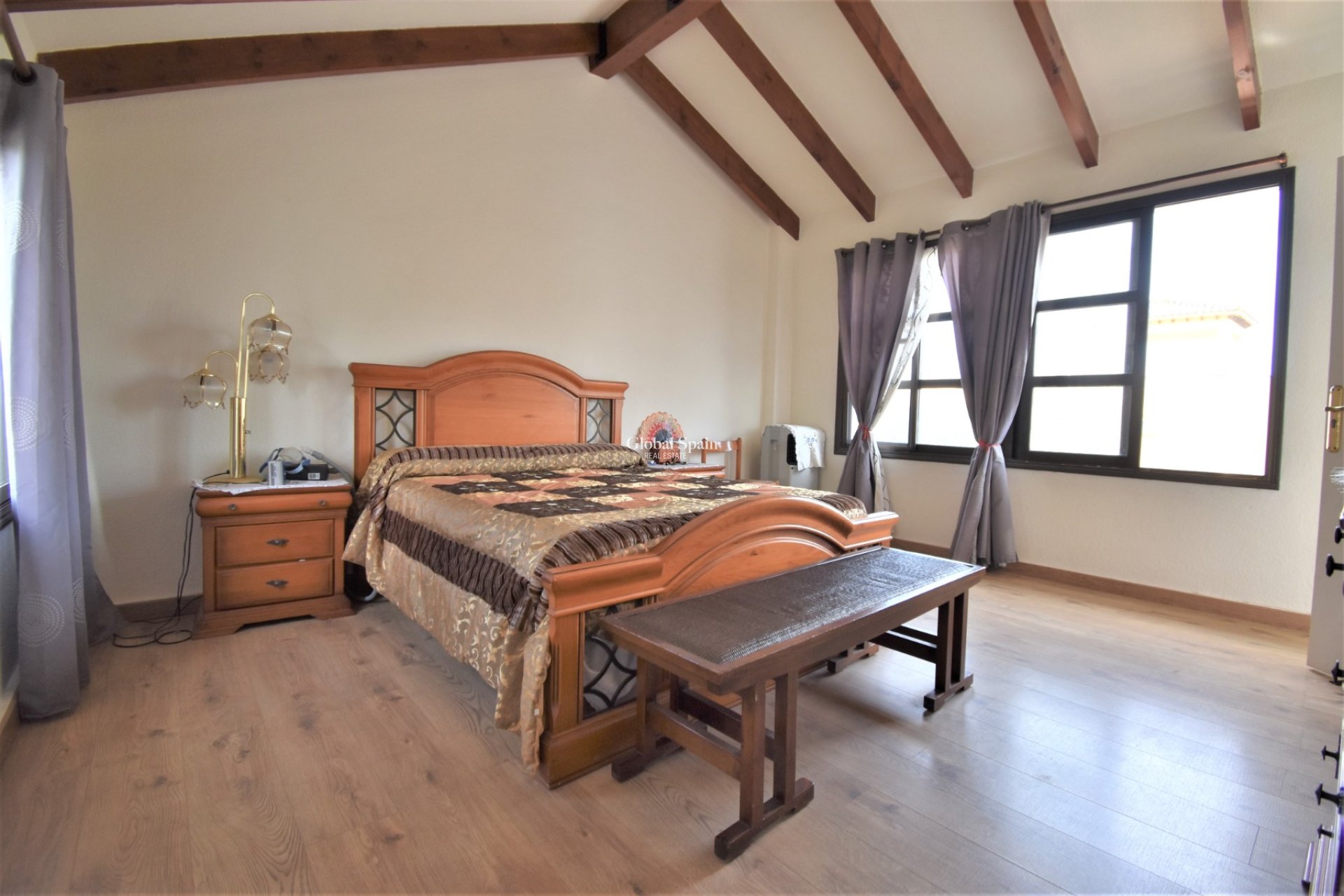 Resale - VILLA -
Orihuela Costa - Villamartin