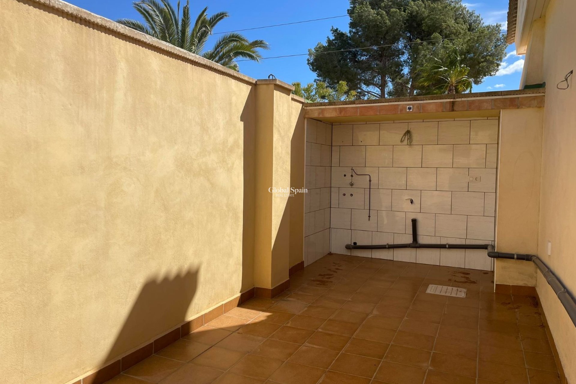 Resale - Villa -
ORIHUELA COSTA - VILLAMARTÍN