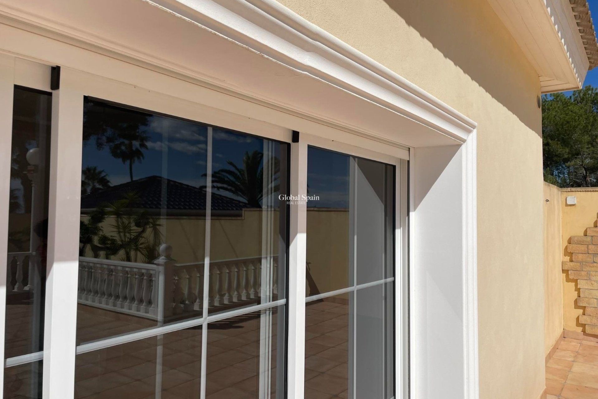 Resale - Villa -
ORIHUELA COSTA - VILLAMARTÍN