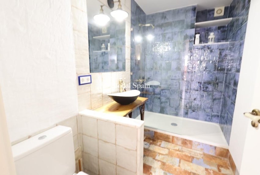 Resale - Villa -
ORIHUELA COSTA - VILLAMARTÍN