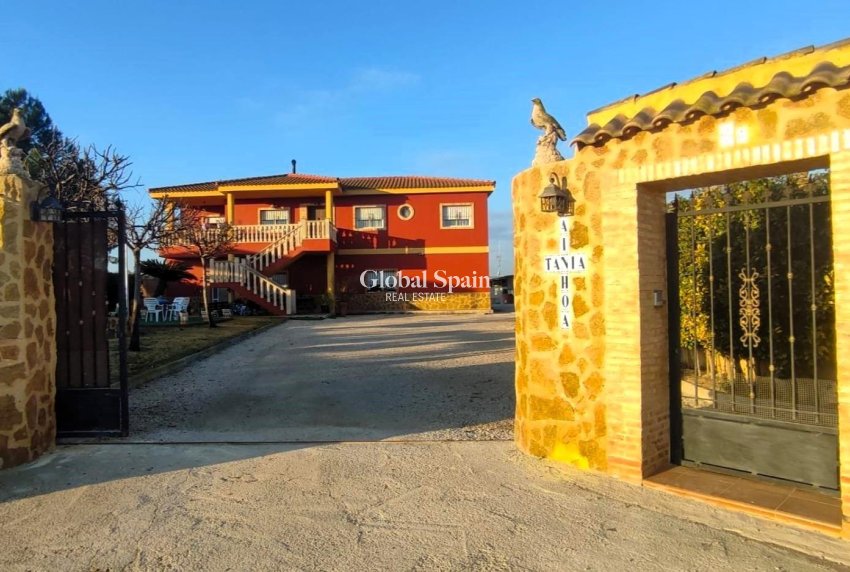 Resale - VILLA -
ORIHUELA - Desamparados-hurchillo-torremendo