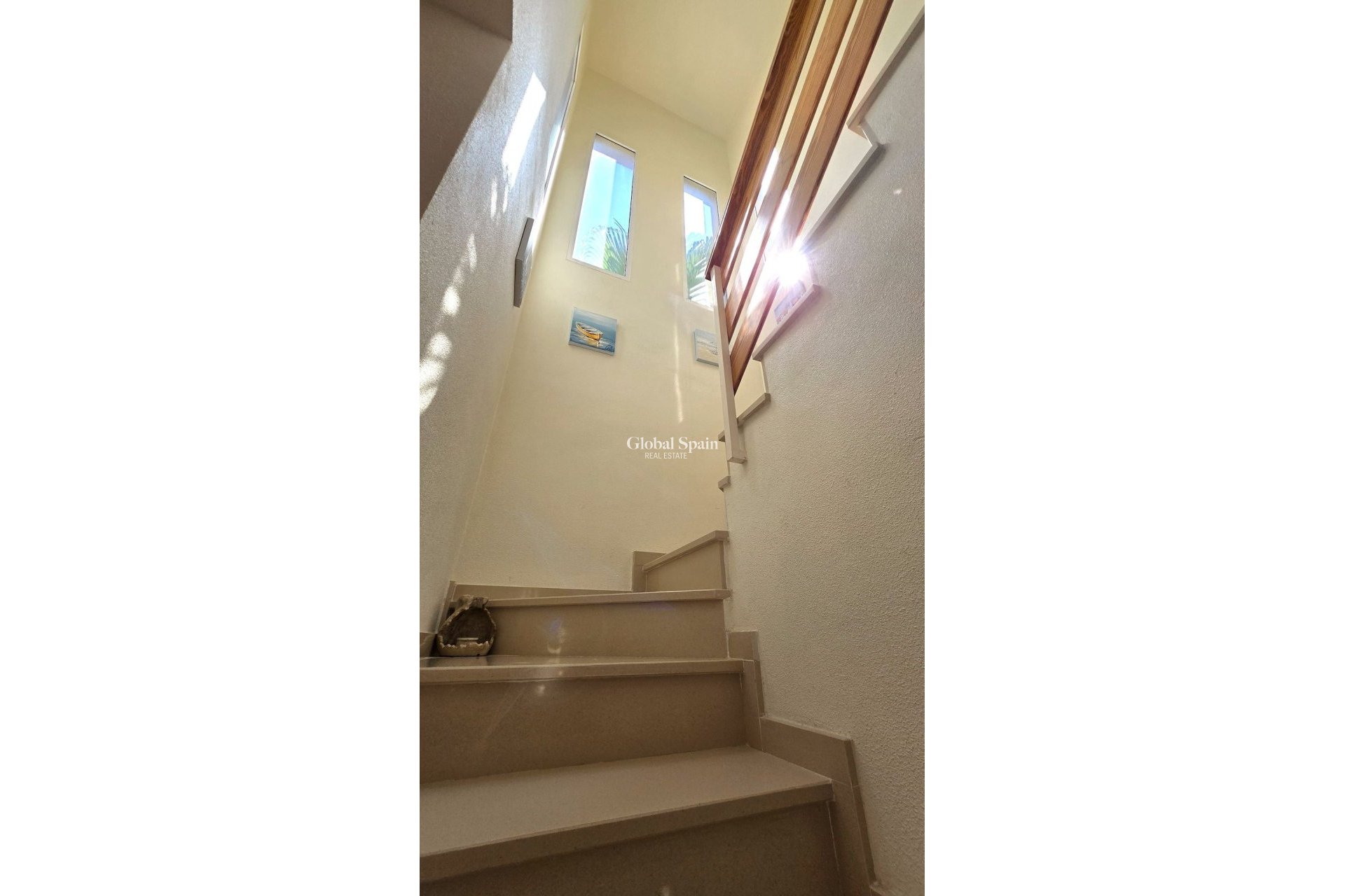 Resale - VILLA -
ORIHUELA - Inland