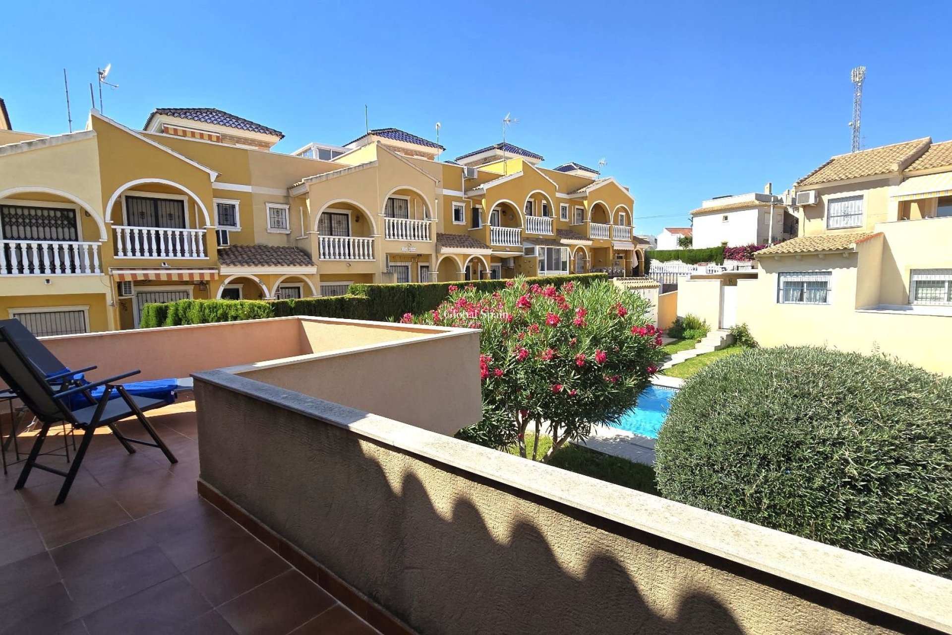 Resale - VILLA -
ORIHUELA - Inland