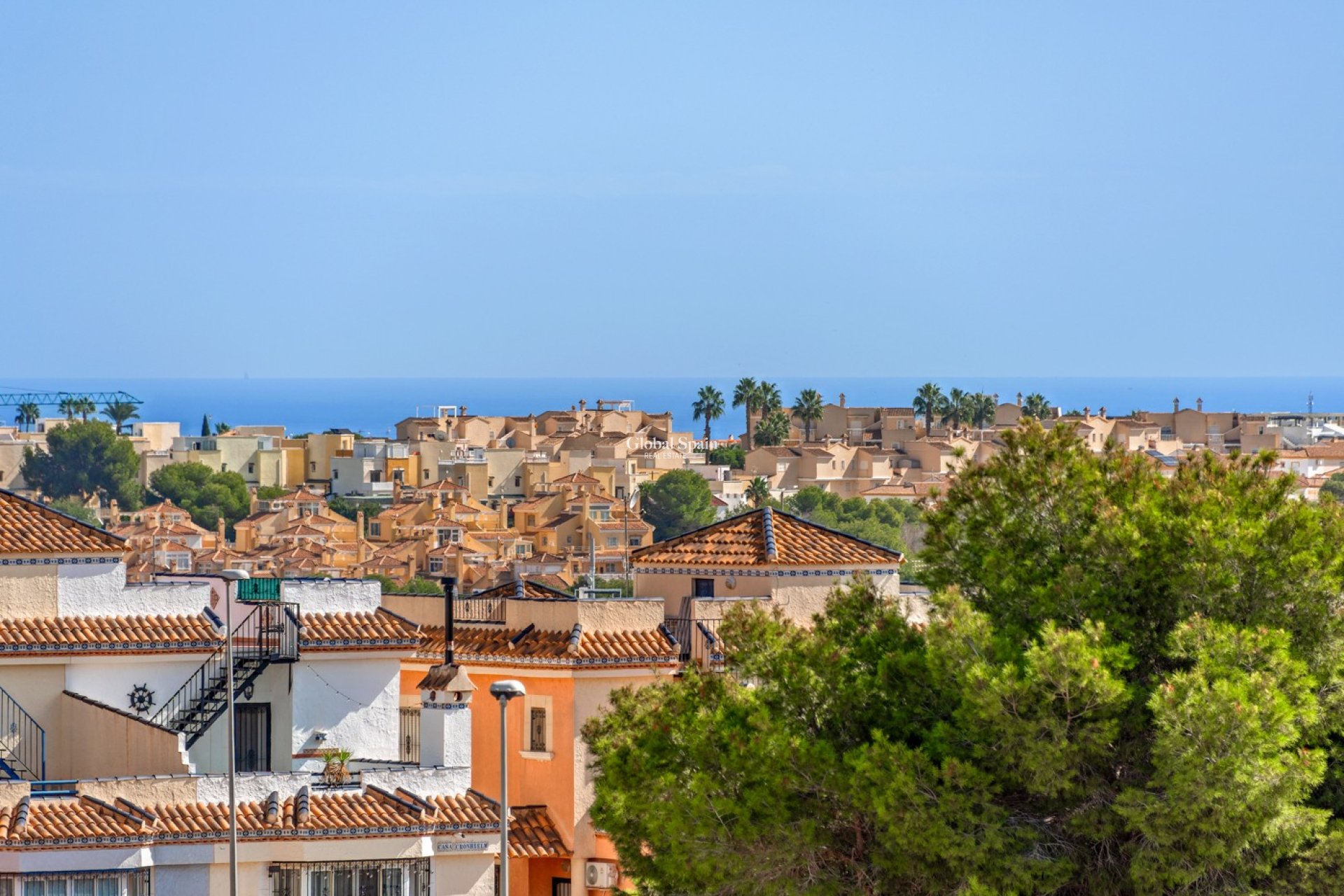 Resale - VILLA -
ORIHUELA - Inland