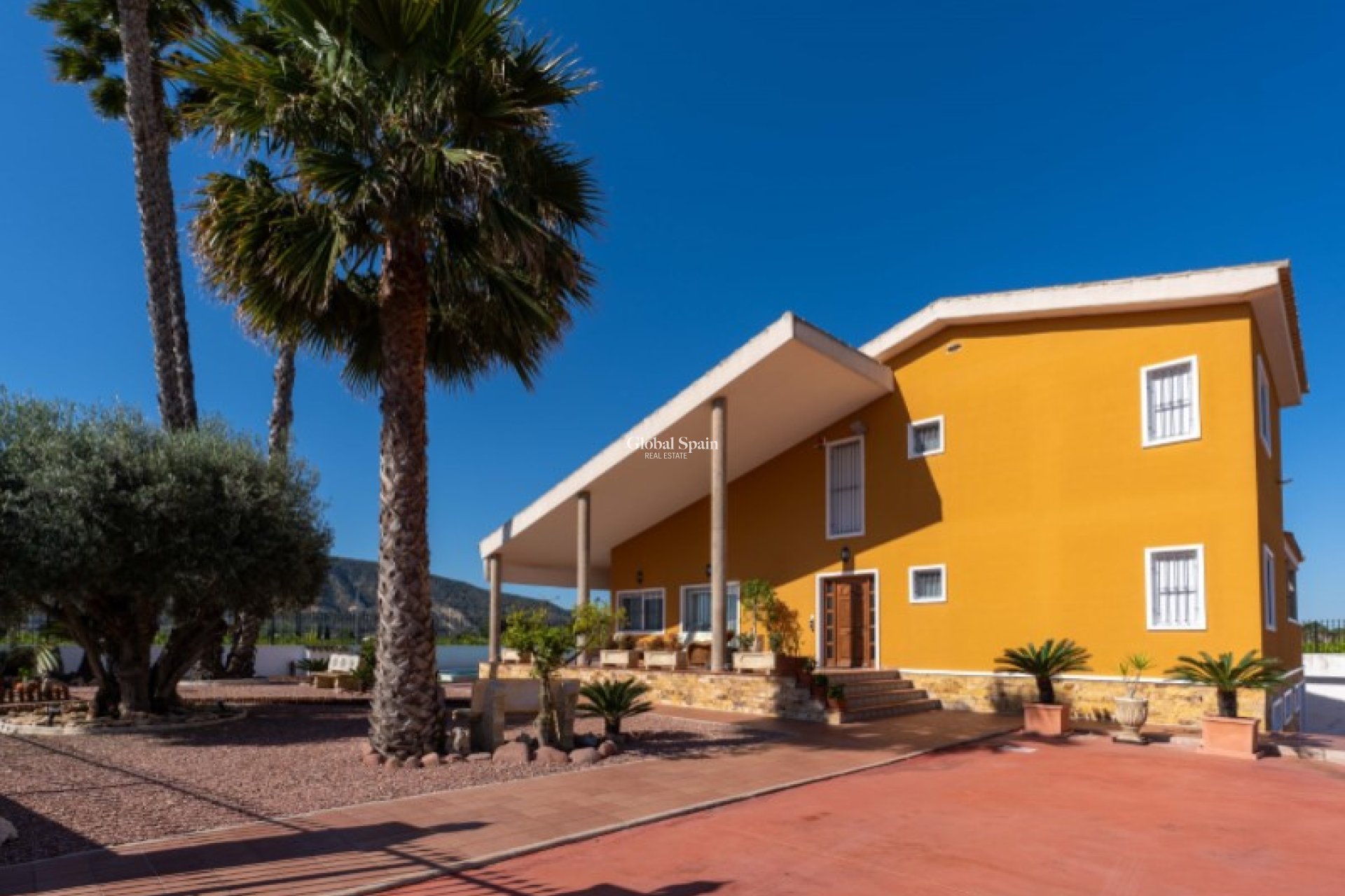 Resale - VILLA -
ORIHUELA - Inland