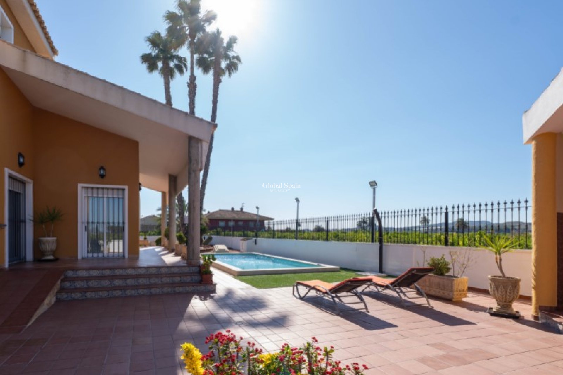 Resale - VILLA -
ORIHUELA - Inland