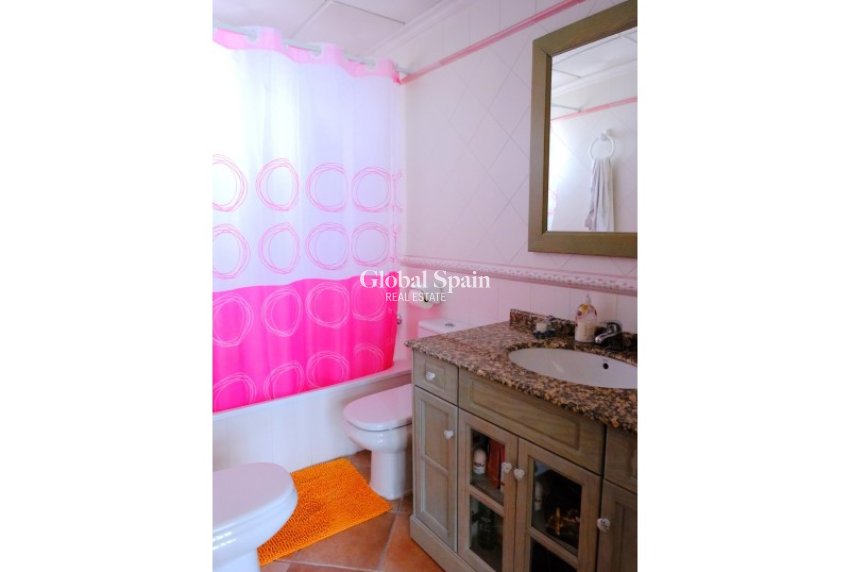 Resale - VILLA -
ORIHUELA - Inland