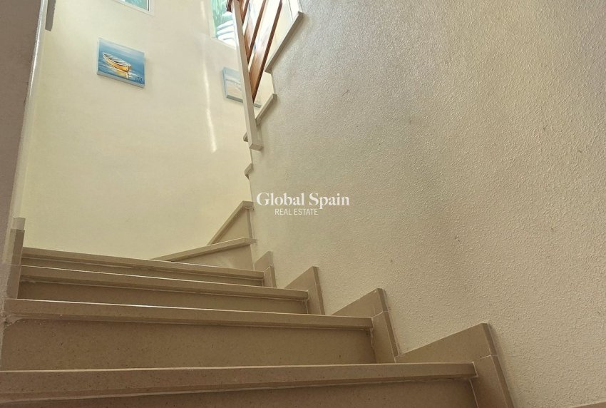 Resale - VILLA -
ORIHUELA - Inland