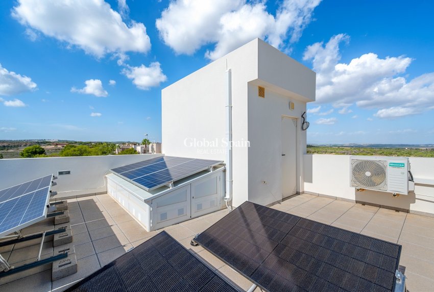 Resale - VILLA -
ORIHUELA - Inland
