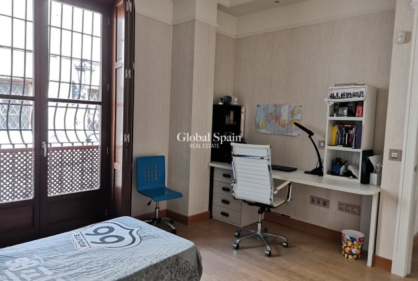 Resale - VILLA -
ORIHUELA - Inland