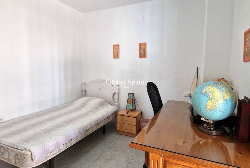 Resale - VILLA -
ORIHUELA - Inland