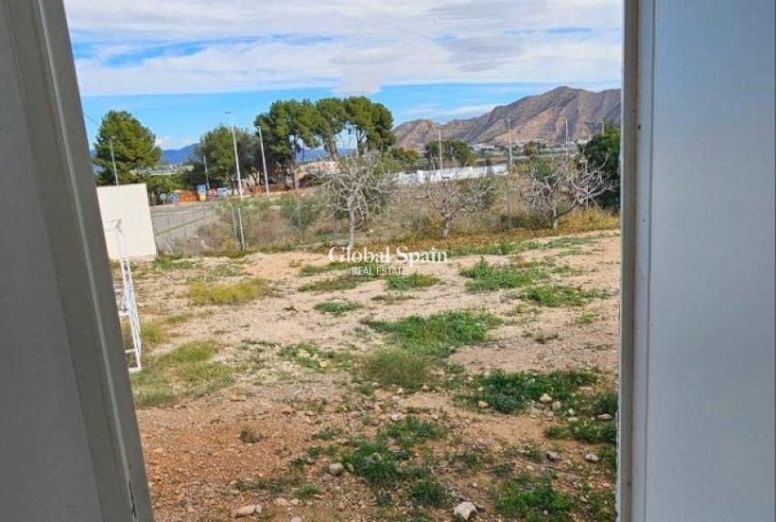 Resale - VILLA -
ORIHUELA - Inland