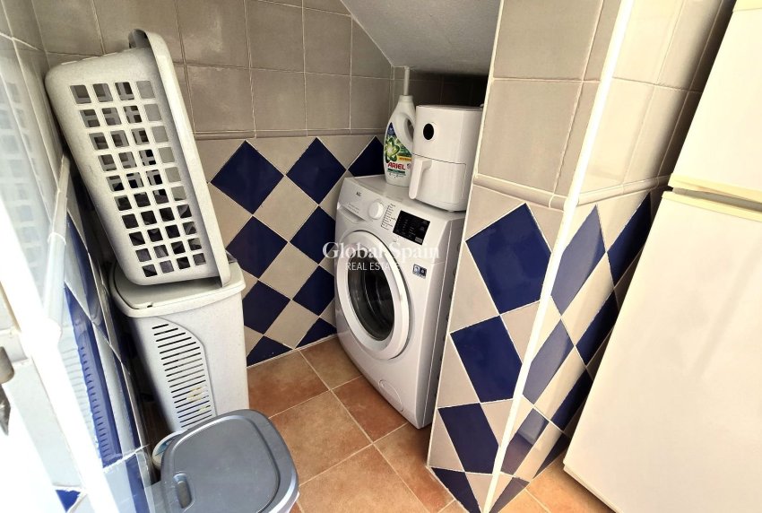 Resale - VILLA -
ORIHUELA - Inland