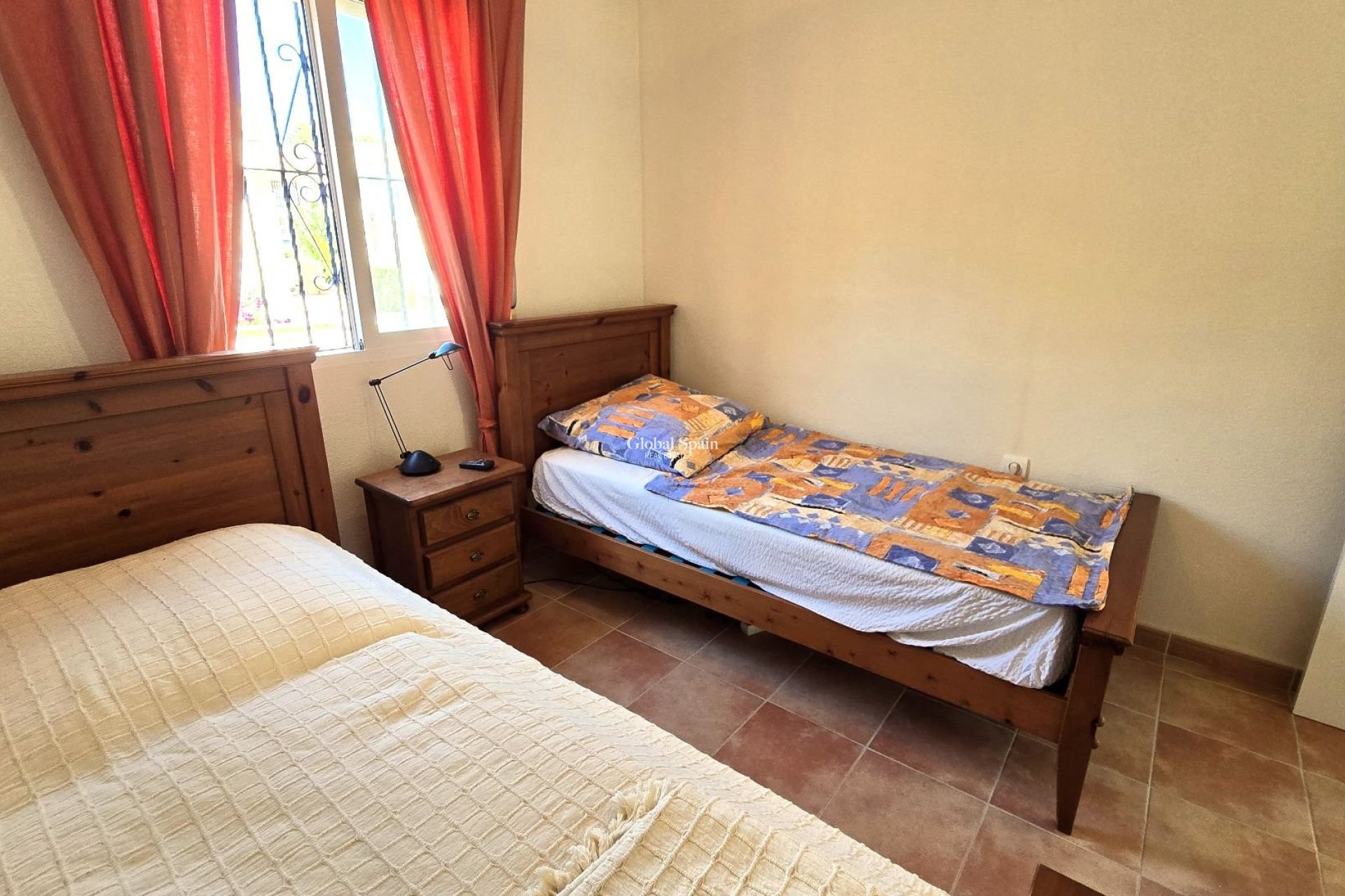 Resale - VILLA -
ORIHUELA - Inland