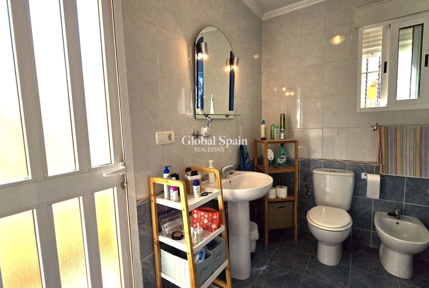 Resale - VILLA -
ORIHUELA - Inland