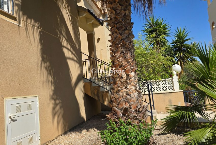 Resale - VILLA -
ORIHUELA - Inland