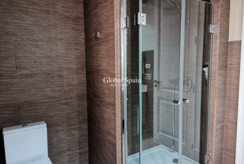 Resale - VILLA -
ORIHUELA - Inland