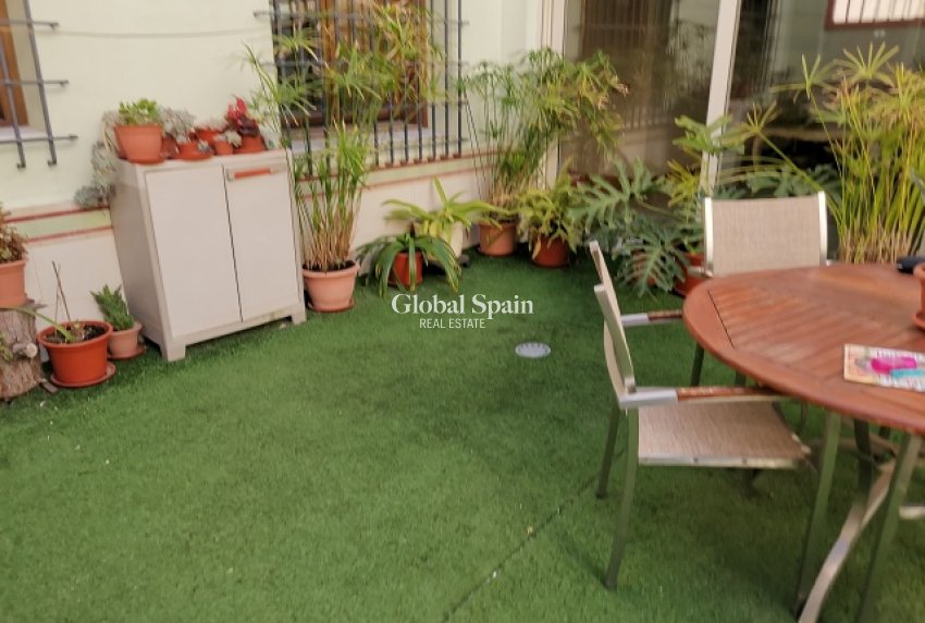 Resale - VILLA -
ORIHUELA - Inland