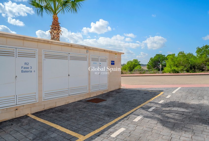 Resale - VILLA -
ORIHUELA - Inland