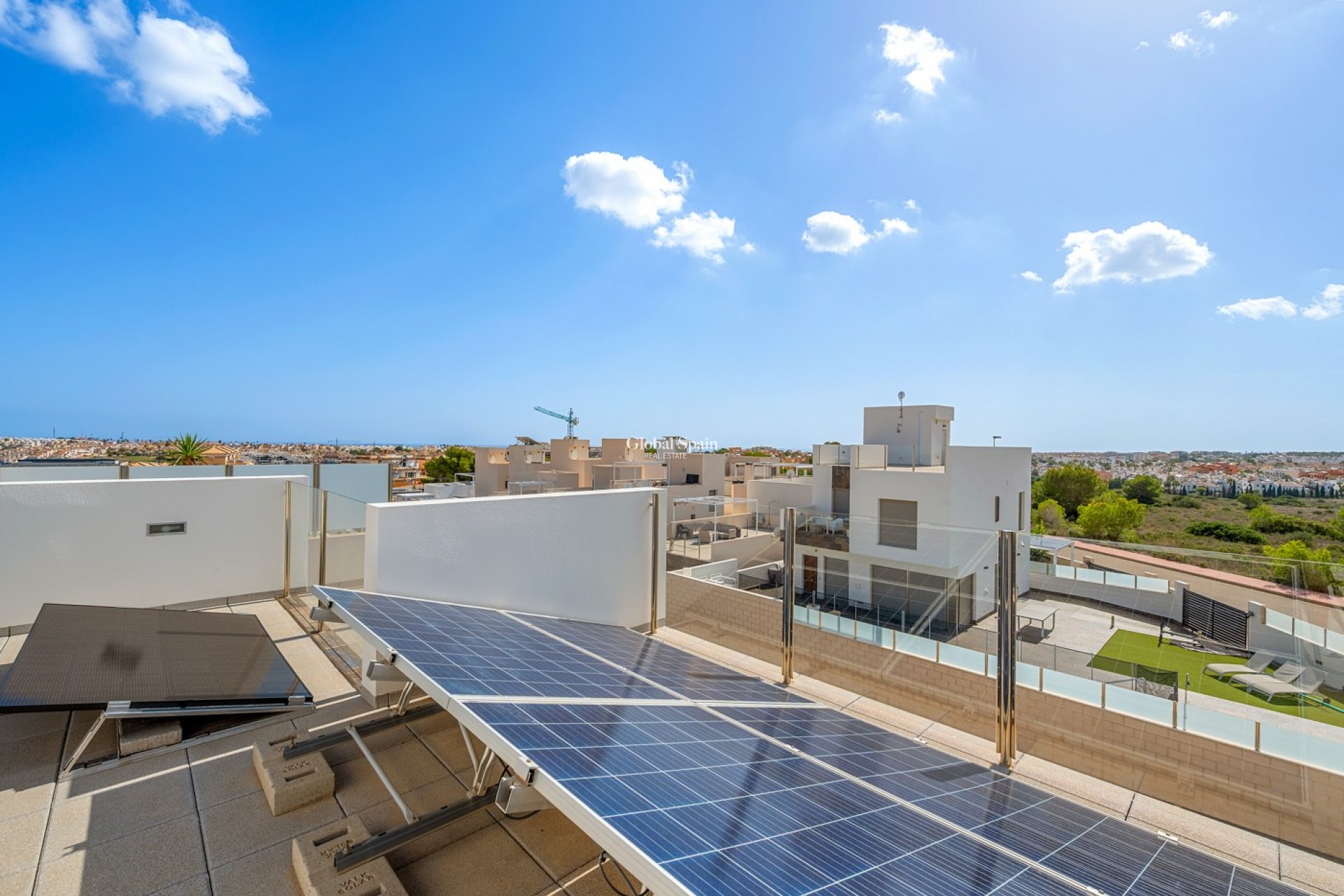 Resale - VILLA -
ORIHUELA - Inland