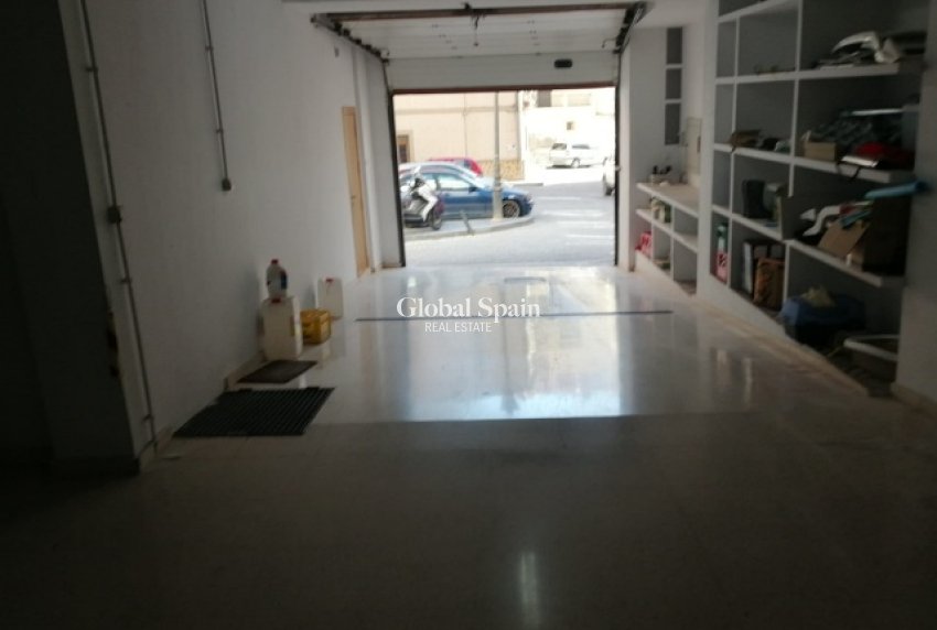 Resale - VILLA -
ORIHUELA - Inland