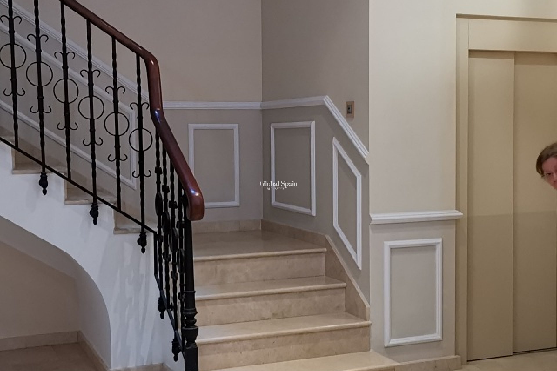 Resale - VILLA -
ORIHUELA - Inland