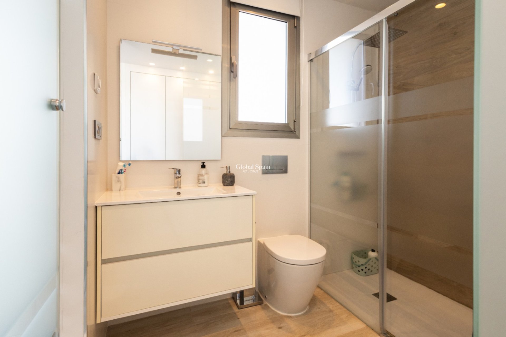 Resale - VILLA -
ORIHUELA - Inland