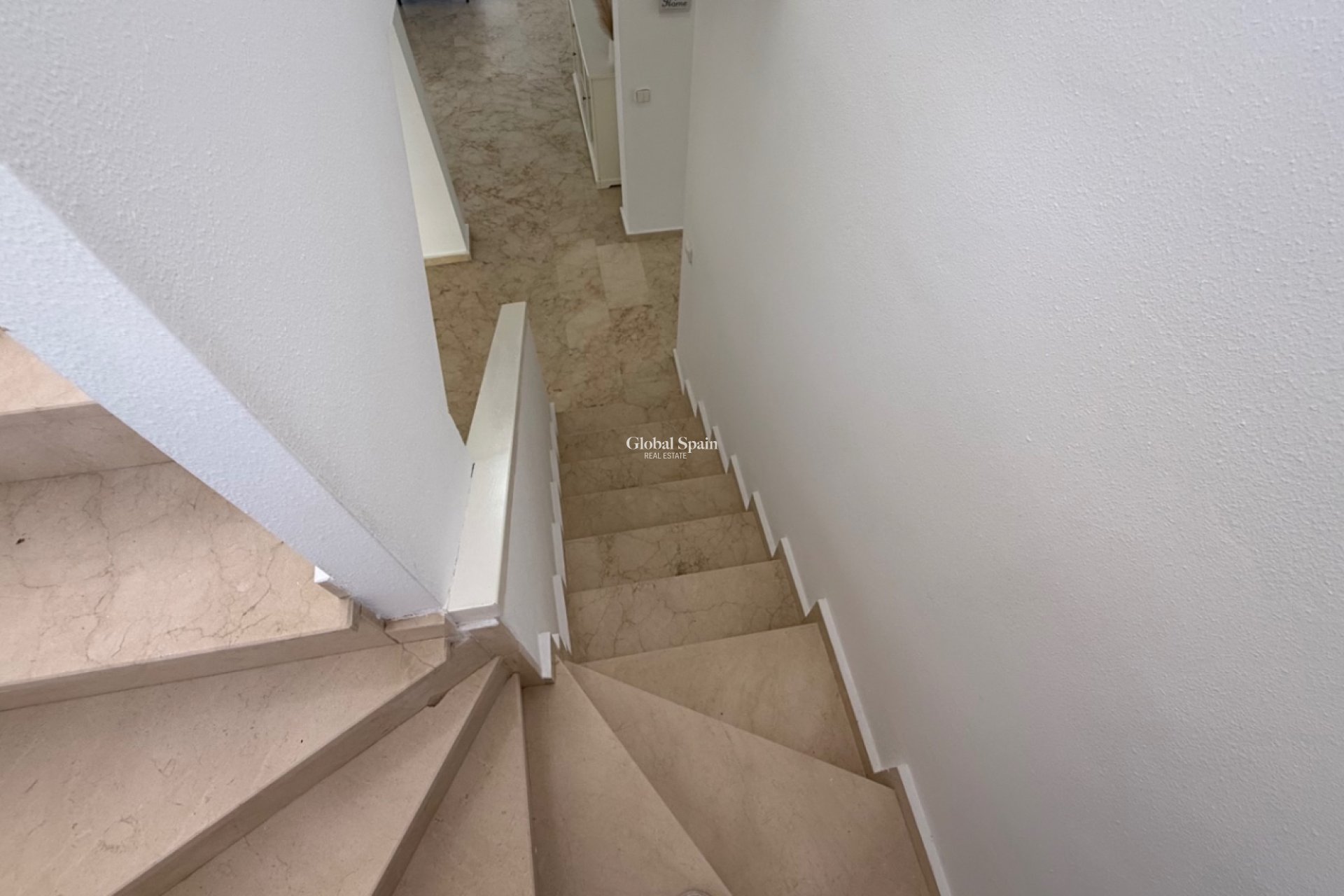 Resale - VILLA -
ORIHUELA - Inland