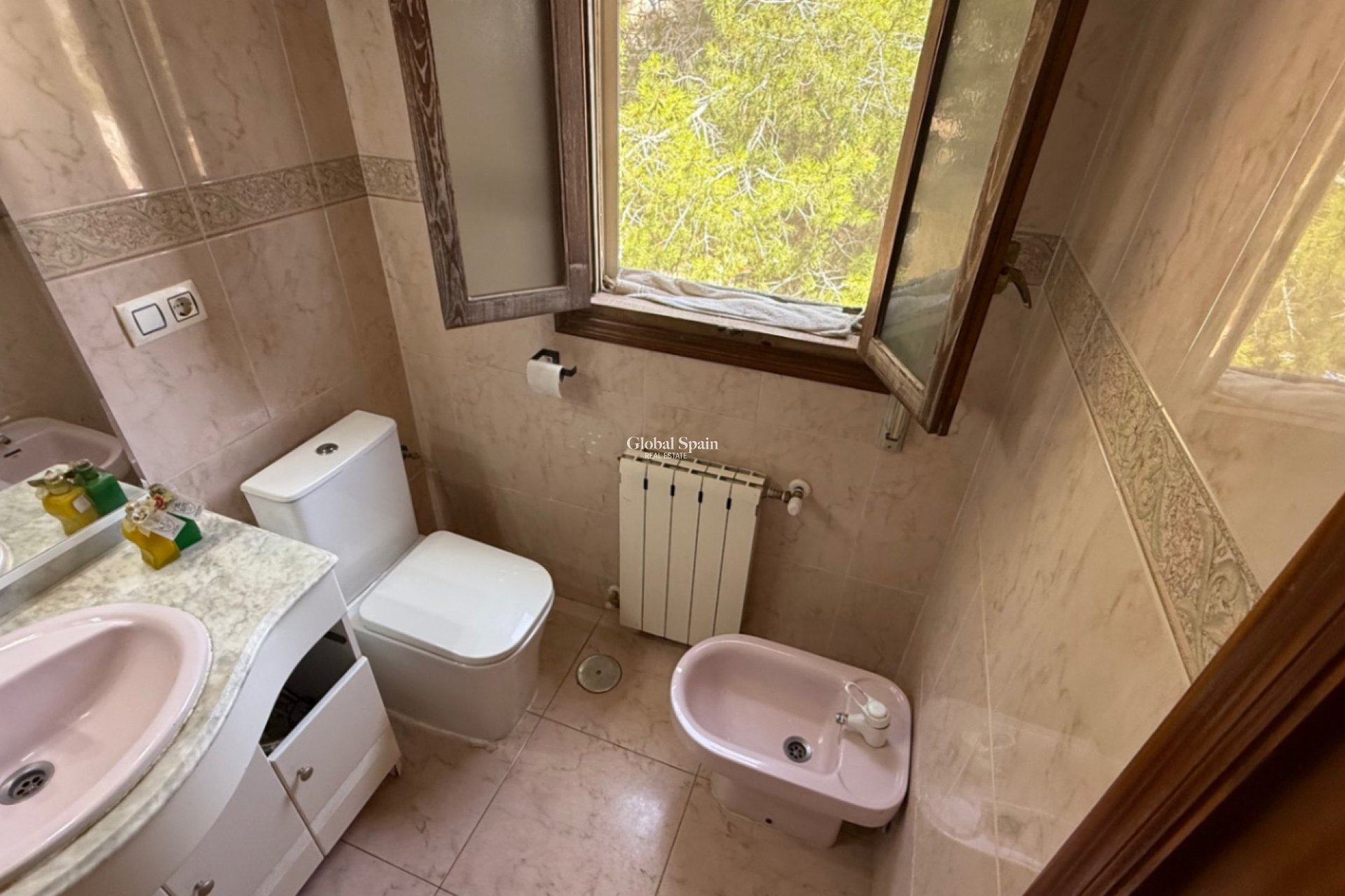 Resale - VILLA -
ORIHUELA - Inland