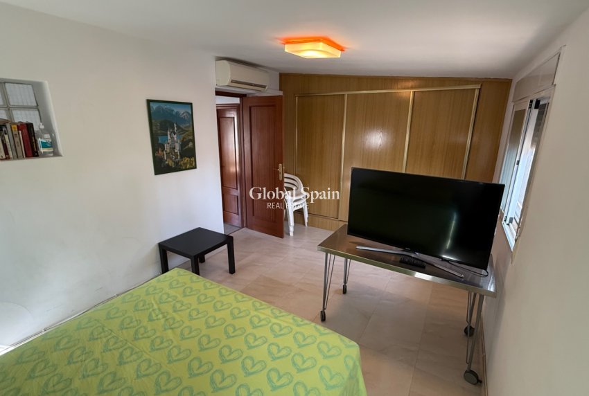 Resale - VILLA -
ORIHUELA - Inland